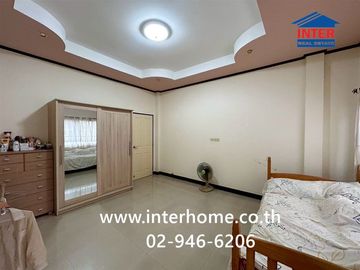 Two-story townhome, 16.4 sq.wa., Prarthana Town Plus Village, Soi Laem Payom 2, Sukhumvit Road, Rayong City, Rayong.