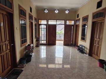 Selangkah PETRA Kost Ngomset Siwalankerto Surabaya