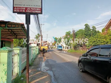 Rumah Di Pinggri Jl. K. H. Azhari Palembang