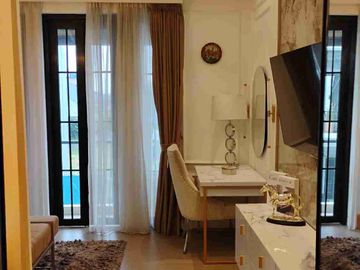 Town House Minimalis Modern 4 Lantai Harga Sangat Terjangkau Di Ciputat Timur,Bisa Custom/Request.