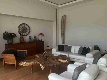 DIJUAL / FREEHOLD : Modern Villas 7 Beds, Paddie View, Batu Bolong, Canggu, Bali