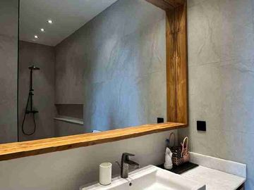 DIJUAL / FREEHOLD : Modern Villas 7 Beds, Paddie View, Batu Bolong, Canggu, Bali