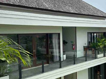 DIJUAL / FREEHOLD : Modern Villas 7 Beds, Paddie View, Batu Bolong, Canggu, Bali