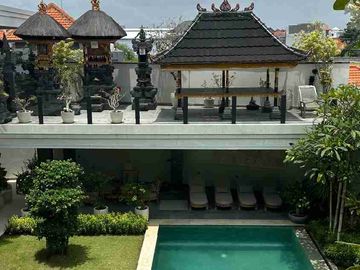 DIJUAL / FREEHOLD : Modern Villas 7 Beds, Paddie View, Batu Bolong, Canggu, Bali