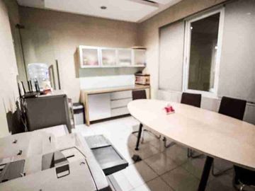 DIJUAL BANGUNAN KANTOR 3 LANTAI JL RAYA ANGGREK LOKA BOULEVARD FULL FURNISHED BISA DIGUNAKAN UNTUK KLINIK, COWORKING SPACE, CAFE, DLL