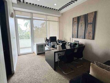 DIJUAL BANGUNAN KANTOR 3 LANTAI JL RAYA ANGGREK LOKA BOULEVARD FULL FURNISHED BISA DIGUNAKAN UNTUK KLINIK, COWORKING SPACE, CAFE, DLL