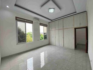 Rumah bagus dijual Grand Wisata Bekasi