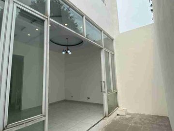Rumah bagus dijual Grand Wisata Bekasi