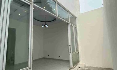 Rumah bagus dijual Grand Wisata Bekasi