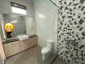 Rumah bagus dijual Grand Wisata Bekasi