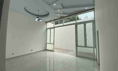 Rumah bagus dijual Grand Wisata Bekasi