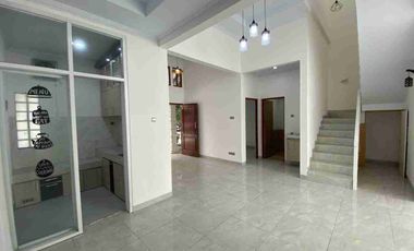Rumah bagus dijual Grand Wisata Bekasi