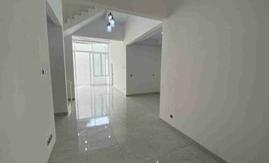 Rumah bagus dijual Grand Wisata Bekasi