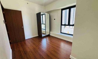 For Sale One Bedroom Condo in Ortigas Center The Sapphire Bloc Near Robinsons Galleria, ADB, Sm Megamall , The Medical City & Ateneo School of Medicine