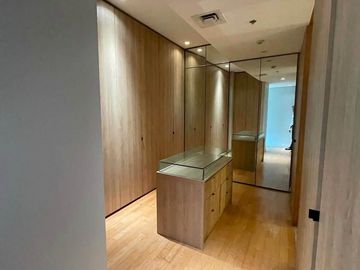 3 Bedroom with Bath and a Parking