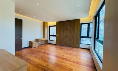 5 Bedroom Furnished Townhouse for Sale in New Manila Quezon City