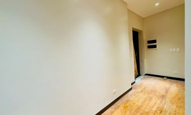 5 Bedroom Furnished Townhouse for Sale in New Manila Quezon City