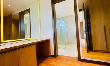 5 Bedroom Furnished Townhouse for Sale in New Manila Quezon City