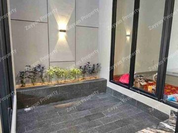 Rumah Cantik Sutorejo Surabaya