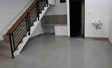 Disewakan 2 Ruko Gandeng (Tidak Connecting) Baru Selesai Renovasi Total Di Jatiwaringin.