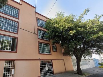 Departamento con 3 habitaciones y estacionamiento en Azcapotzalco, Libertad, CDMX.