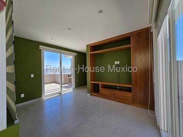 Casa contemporánea en renta sin muebles | 3 niveles con roof garden y vista al valle de Amazcala RM3265