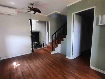 Rumah Dayana Hook dengan KT 2 dengan bangunan belakang  full renovasi