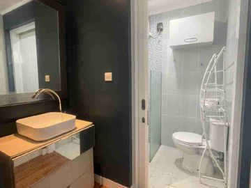 Rumah Dayana Hook dengan KT 2 dengan bangunan belakang  full renovasi