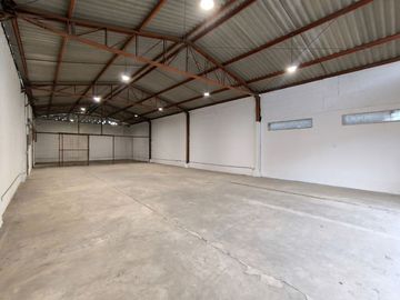 Galpón o Bodega en alquiler, Av. 25 de Junio