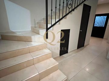 Casa en Venta en Cima del Bosque, Cumbres Elite 9° Sector, Monterrey, Nuevo León