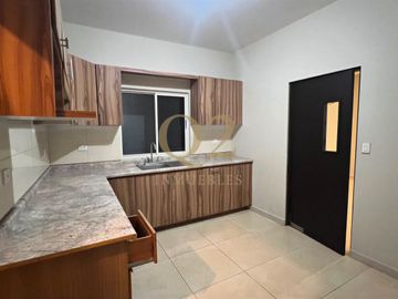 Casa en Venta en Cima del Bosque, Cumbres Elite 9° Sector, Monterrey, Nuevo León