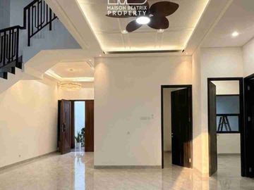 rumah mewah di griya loka BSD