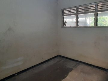 Rumah Pucang Anom Timur, Gubeng Surabaya Timur Dekat Pusat Kota