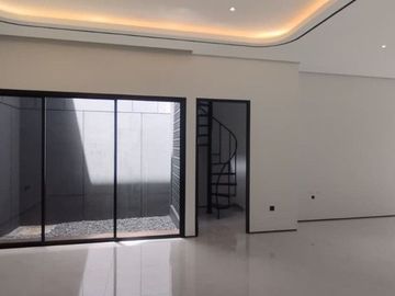 Dijual rumah di The Eminent Cluster Prestigia - BSD City Tangerang Selatan