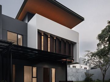Dijual rumah di The Eminent Cluster Prestigia - BSD City Tangerang Selatan