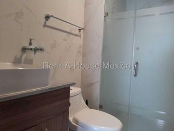 Departamento en Renta de Dos Recámaras, Balcón y Amenidades en Torre Cadú, Calzada México-Tacuba #27-52 AVC