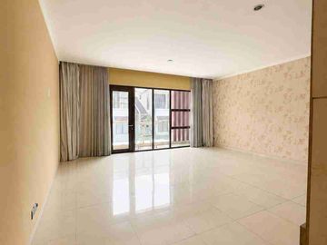 Dijual rumah siap huni di sektor 7 Bintaro