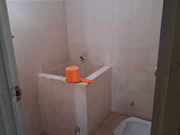 DIJUAL Ruko Terawat 2Lt dan Tengah Kota Siap Huni di Kawasan Jantung Kota Malang Dikelilingi Area Kos dan Kampus Ternama di Cengger Ayam