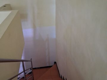 DIJUAL Ruko Terawat 2Lt dan Tengah Kota Siap Huni di Kawasan Jantung Kota Malang Dikelilingi Area Kos dan Kampus Ternama di Cengger Ayam