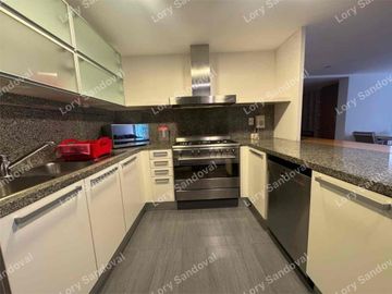 HERMOSO GARDEN HOUSE AMUEBLADO EN RENTA EN POLANCO CON TERRAZA PRIVADA 85,000