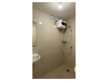 Disewakan bulanan apartemen benson studio full furnish harga 5,tjt/bln all in