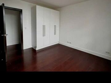 FOR SALE | Elegant 2BR Residence at Garden Towers by Ayala Land Premier