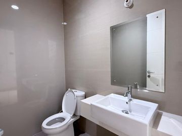 JUAL RUMAH BRAND NEW, DEPAN TAMAN SUTERA WINONA - ALAM SUTERA