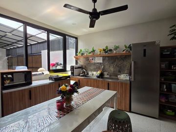 Dijual Kost 50 Kamar Tawakal Strategis Jakarta Barat