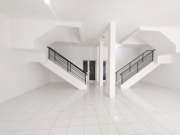 Disewakan ruko di Ruko Flourite - Gading serpong Tangerang Selatan