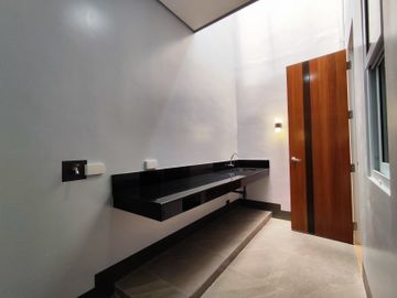 FOR SALE! 15.7M Townhouse near FEU in Pasong Tamo Quezon City-AP