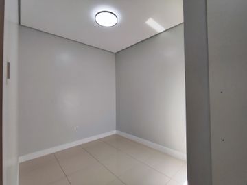 FOR SALE! 15.7M Townhouse near FEU in Pasong Tamo Quezon City-AP