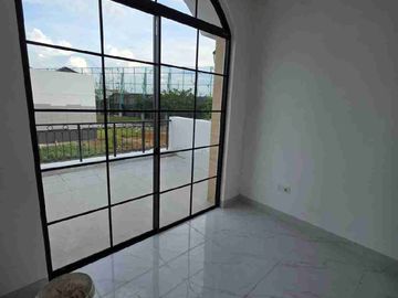 JUAL RUMAH BUKIT NIRMALA PIK2