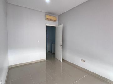 DIJUAL RUMAH GREEN LAKE AMERIKA LATIN MURAH