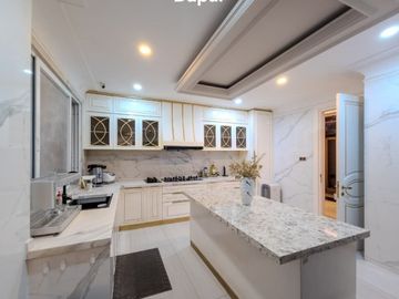 NL.423 - Murah !! Dijual Rumah Mewah/LUX Luas 600 Full Marmer Full Furnish Hadap Timur di Cempaka Putih Tengah